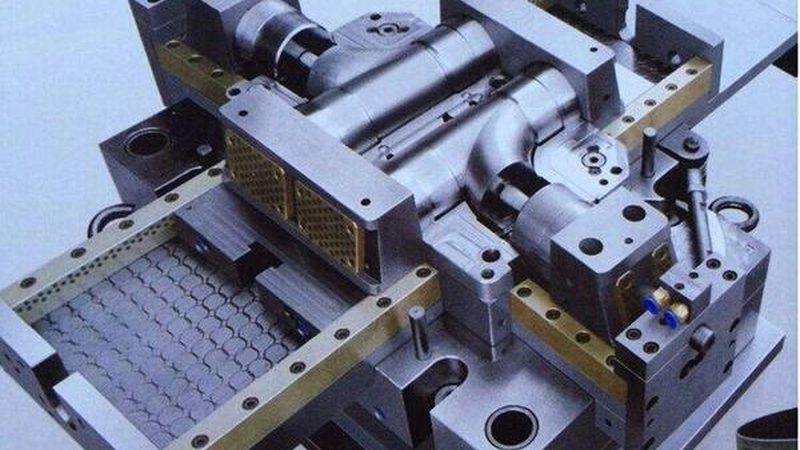 厚片吸塑模具：揭秘其选型与制造关键